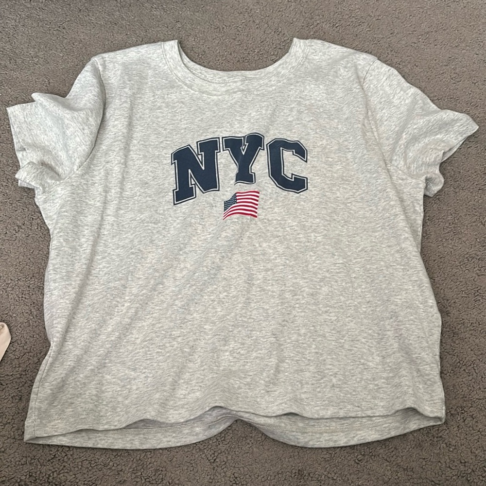 Cropped tee